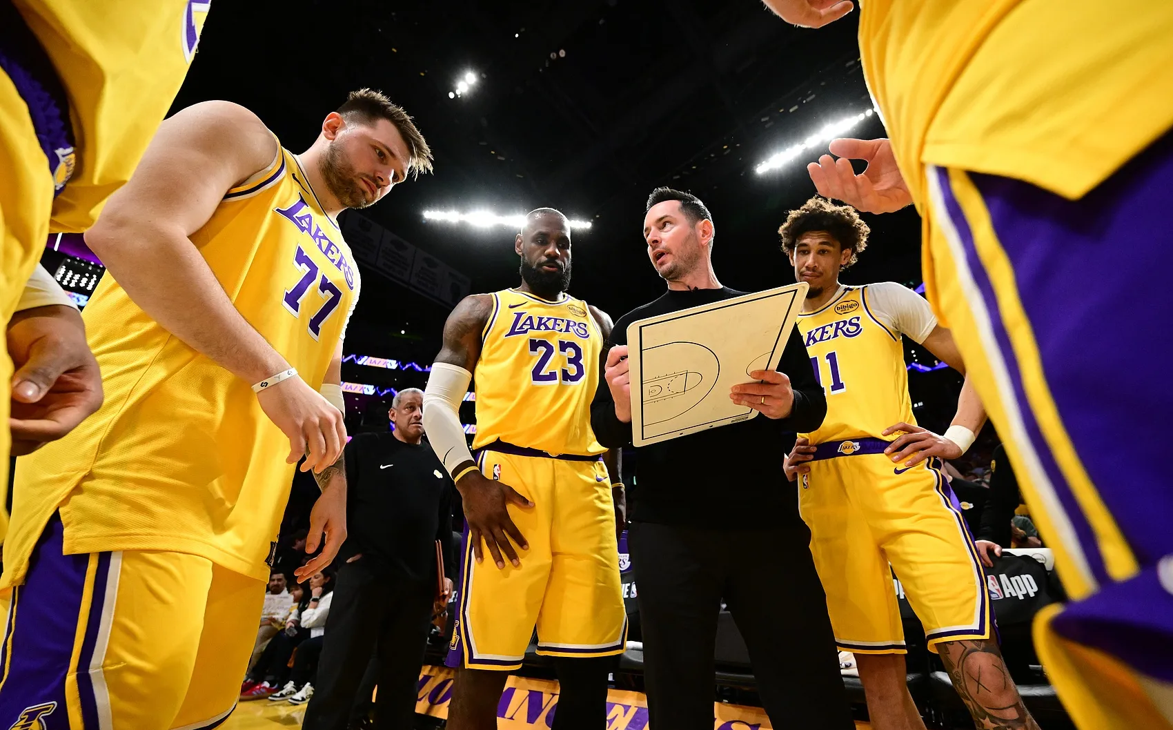 湖人翻盘爵士，恩比德扛起全队